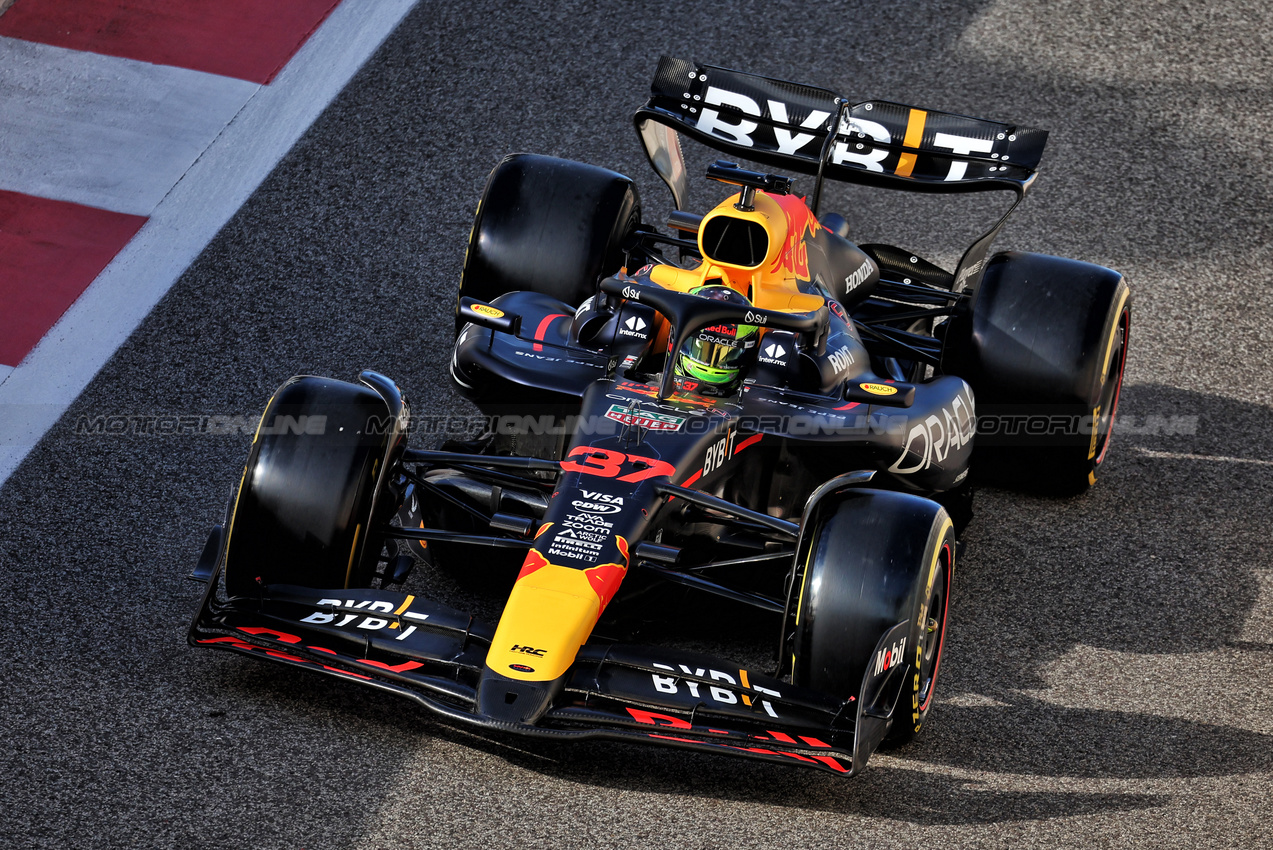TEST ABU DHABI