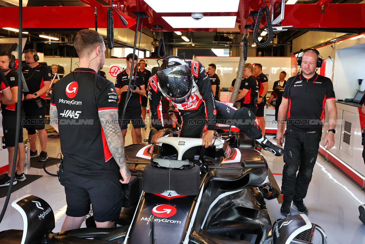 TEST ABU DHABI