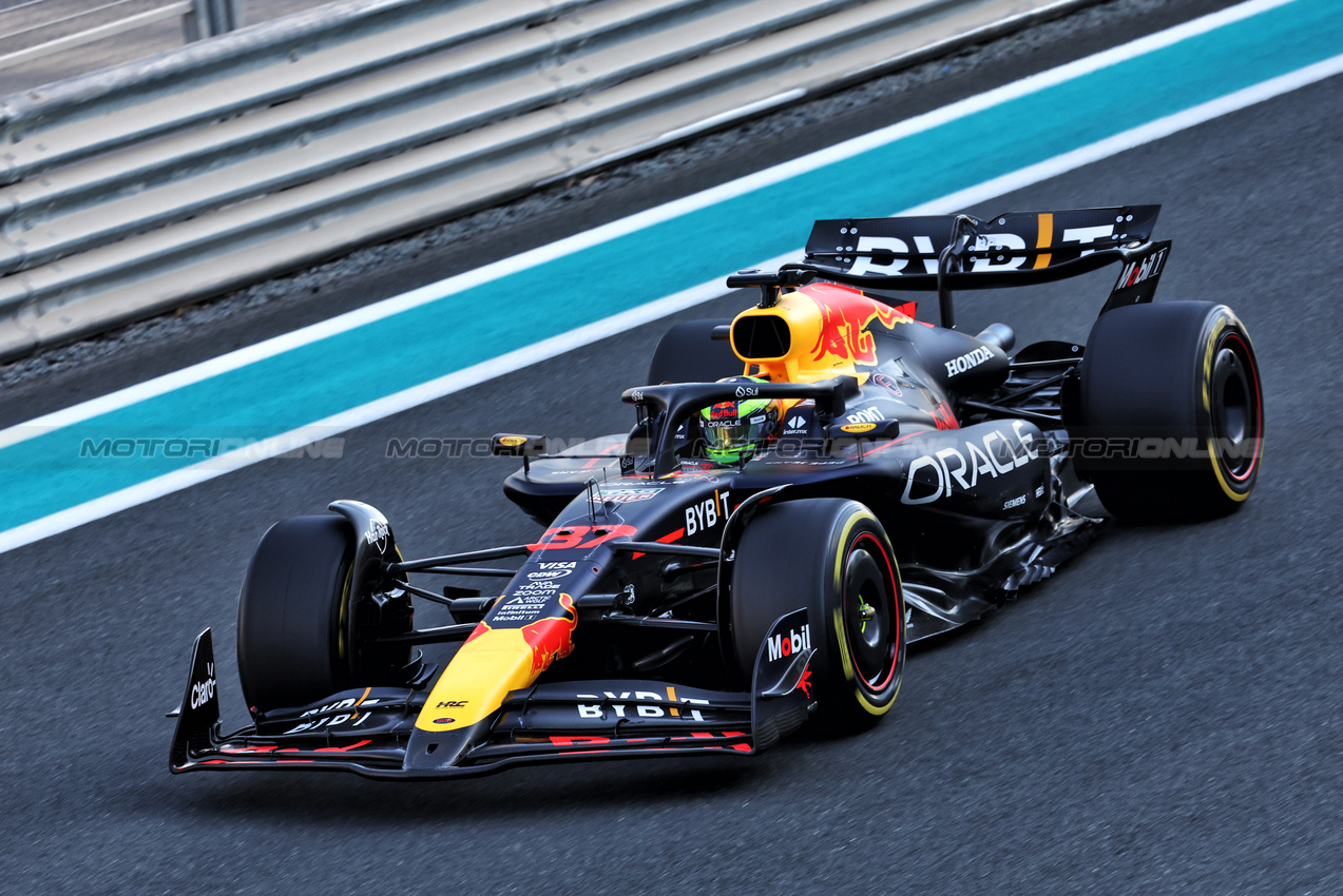 TEST ABU DHABI