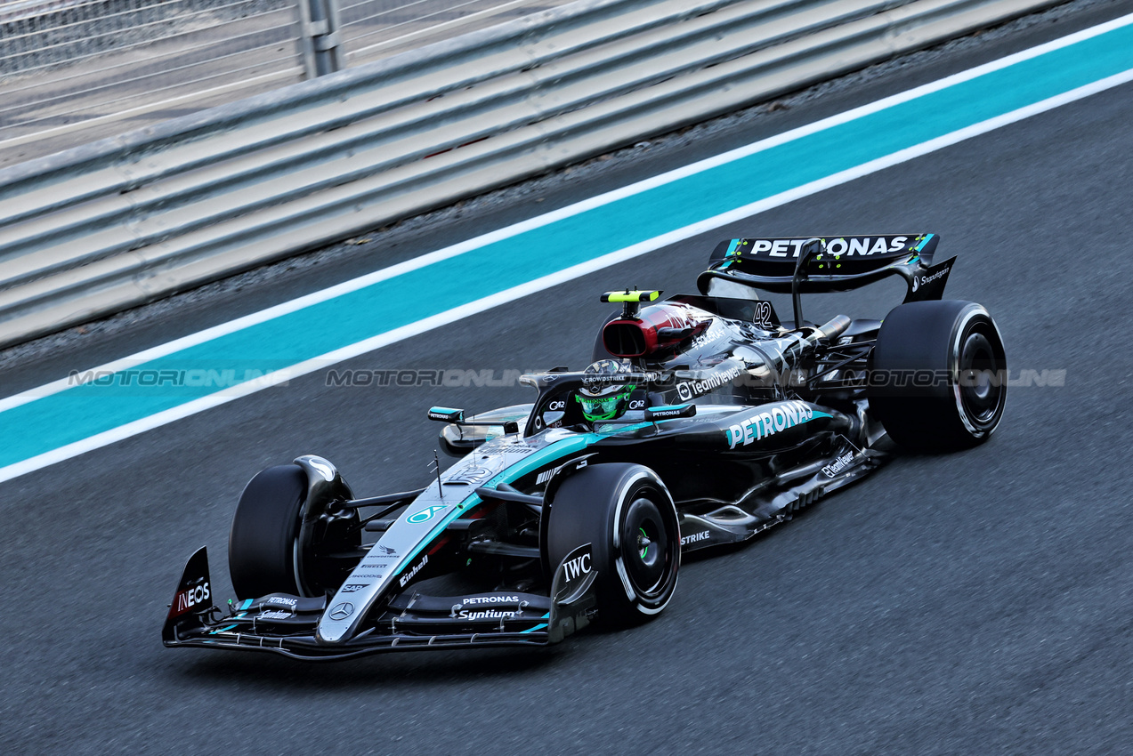 TEST ABU DHABI, Frederik Vesti (DEN) Mercedes AMG F1 W15 Reserve Driver.

10.12.2024. Formula 1 Testing, Yas Marina Circuit, Abu Dhabi, Tuesday.

- www.xpbimages.com, EMail: requests@xpbimages.com © Copyright: Moy / XPB Images
