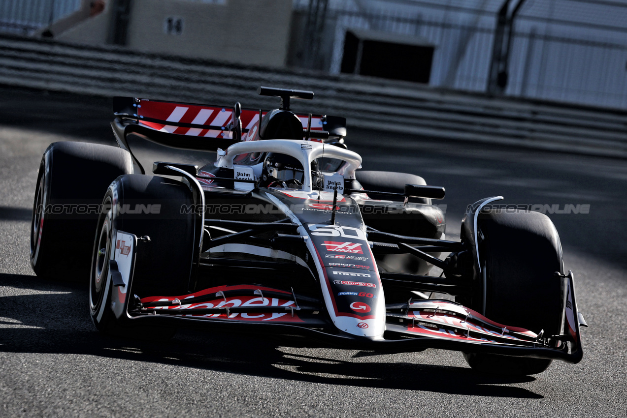 TEST ABU DHABI