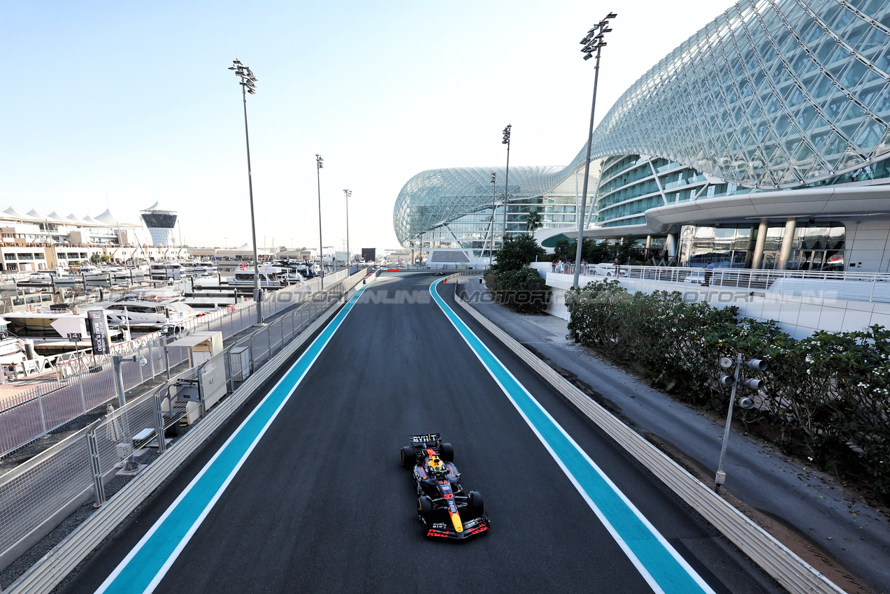 TEST ABU DHABI, Isack Hadjar (FRA) Red Bull Racing RB20 Test Driver.

10.12.2024. Formula 1 Testing, Yas Marina Circuit, Abu Dhabi, Tuesday.

- www.xpbimages.com, EMail: requests@xpbimages.com © Copyright: Moy / XPB Images