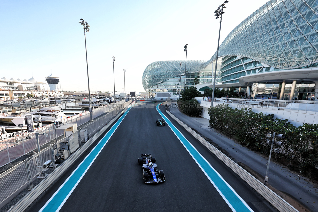 TEST ABU DHABI, Carlos Sainz Jr (ESP) Williams Racing FW46.

10.12.2024. Formula 1 Testing, Yas Marina Circuit, Abu Dhabi, Tuesday.

- www.xpbimages.com, EMail: requests@xpbimages.com © Copyright: Moy / XPB Images