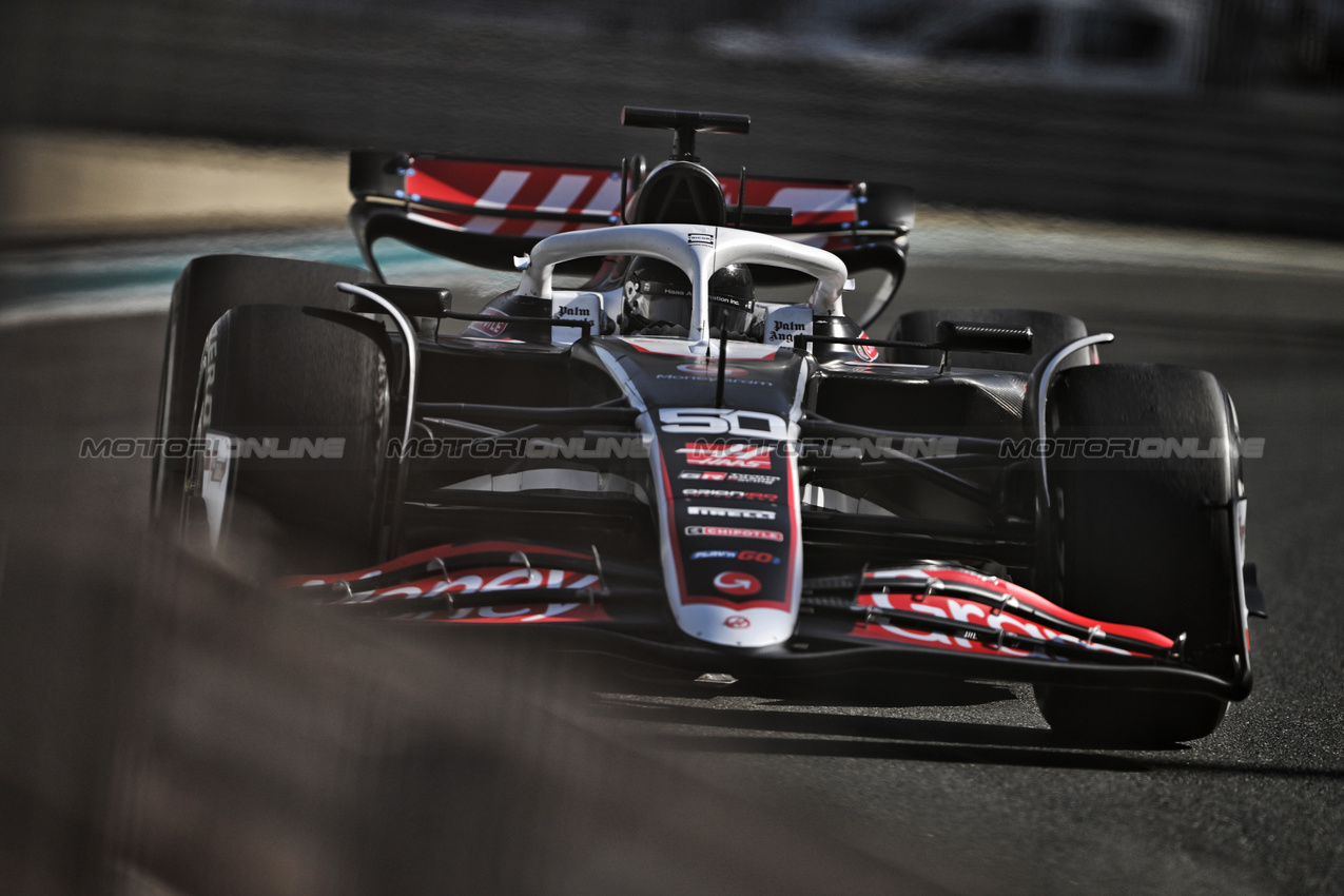 TEST ABU DHABI