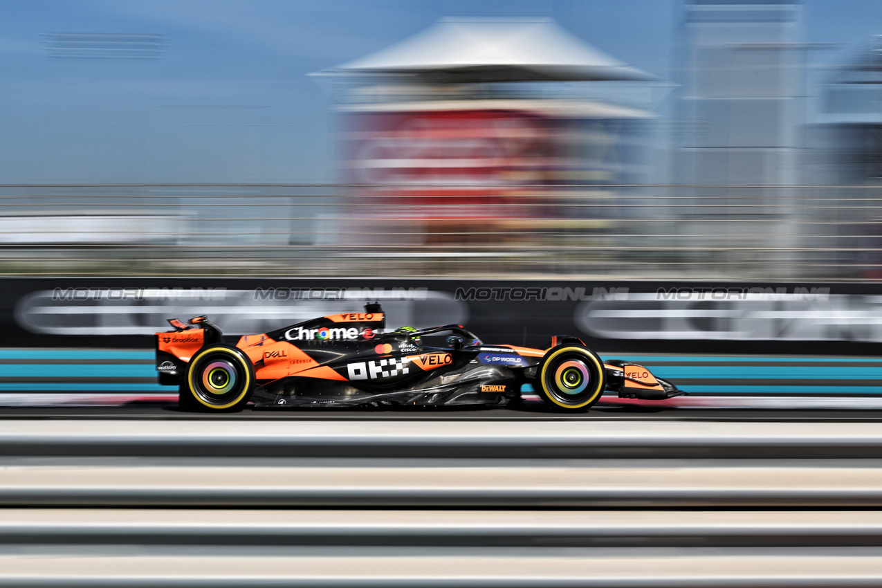 TEST ABU DHABI, Lando Norris (GBR) McLaren MCL38.

10.12.2024. Formula 1 Testing, Yas Marina Circuit, Abu Dhabi, Tuesday.

- www.xpbimages.com, EMail: requests@xpbimages.com © Copyright: Price / XPB Images