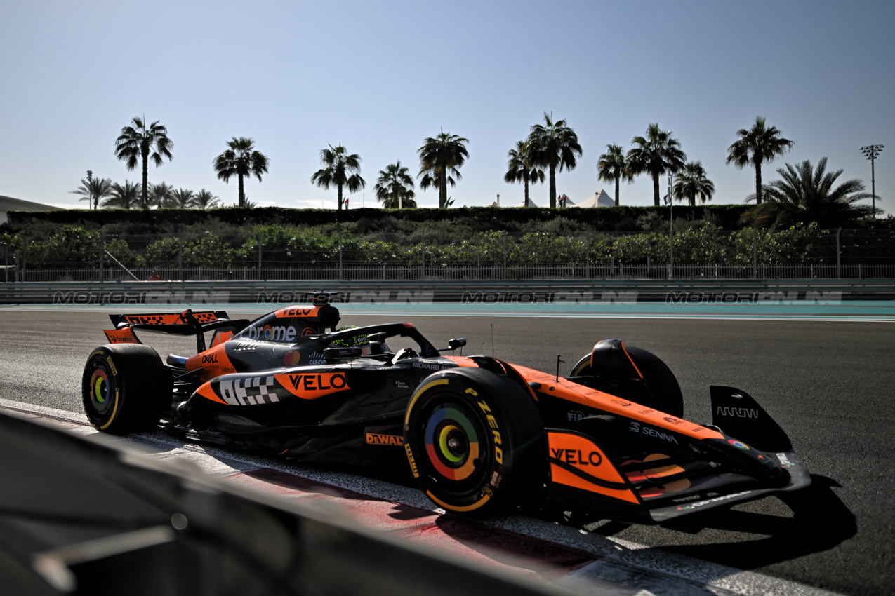 TEST ABU DHABI, Lando Norris (GBR) McLaren MCL38.

10.12.2024. Formula 1 Testing, Yas Marina Circuit, Abu Dhabi, Tuesday.

- www.xpbimages.com, EMail: requests@xpbimages.com © Copyright: Price / XPB Images