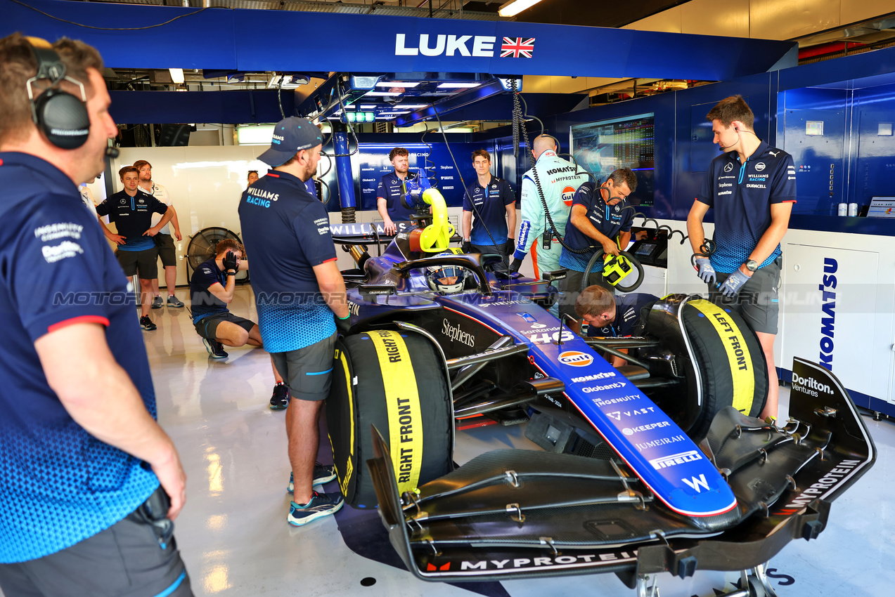 TEST ABU DHABI