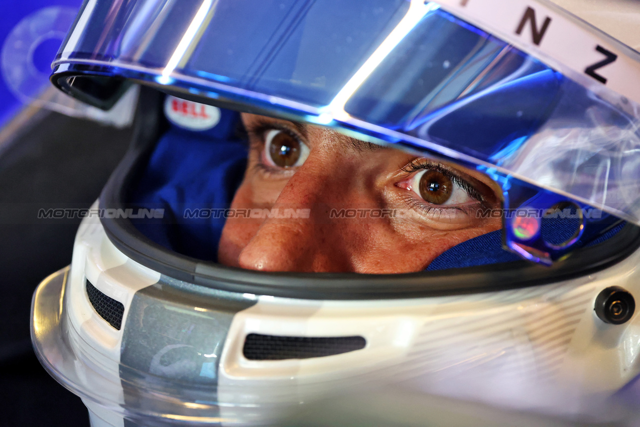 TEST ABU DHABI, Carlos Sainz Jr (ESP) Williams Racing FW46.

10.12.2024. Formula 1 Testing, Yas Marina Circuit, Abu Dhabi, Tuesday.

- www.xpbimages.com, EMail: requests@xpbimages.com © Copyright: Batchelor / XPB Images