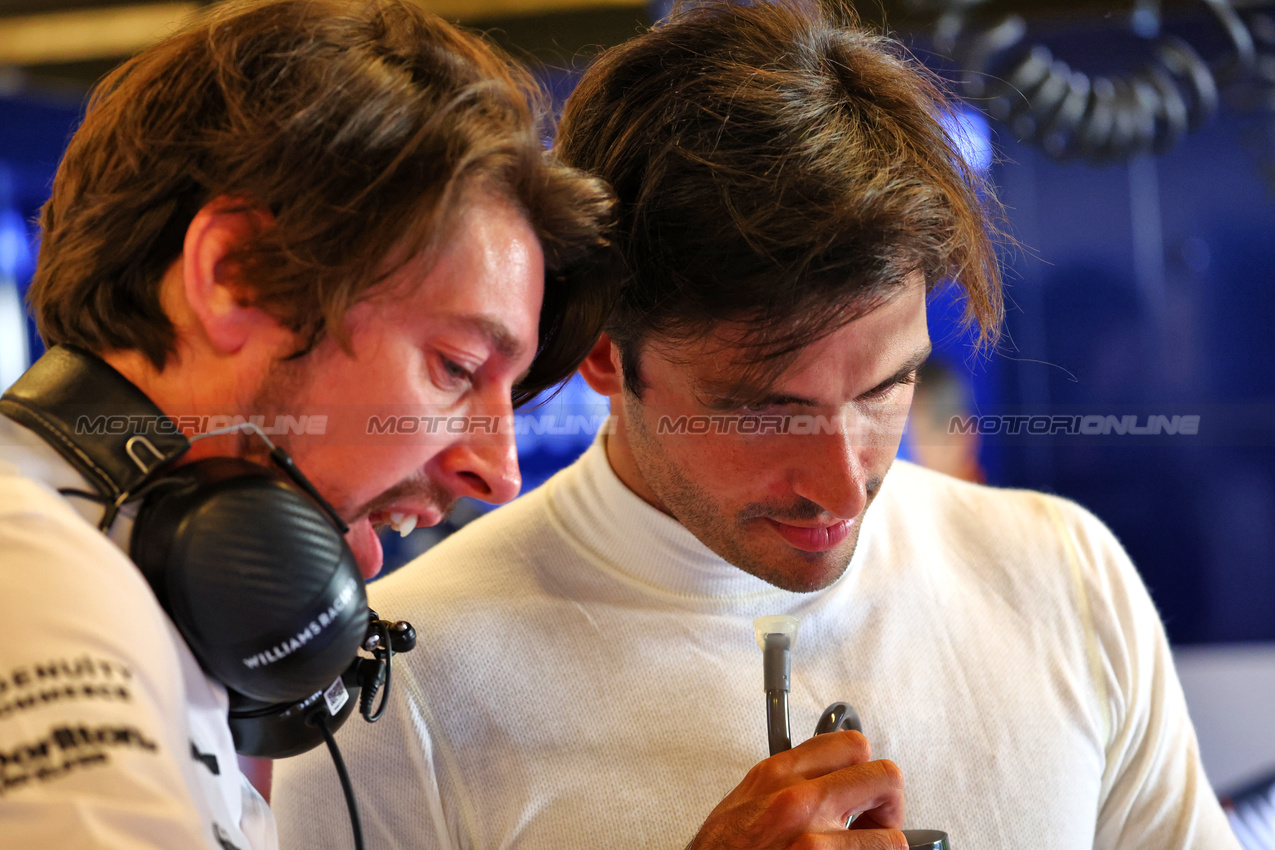 TEST ABU DHABI