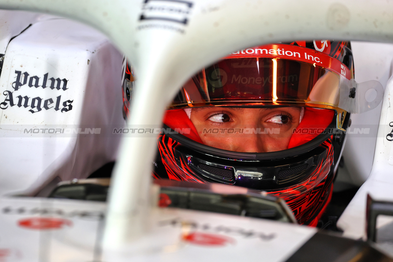 TEST ABU DHABI