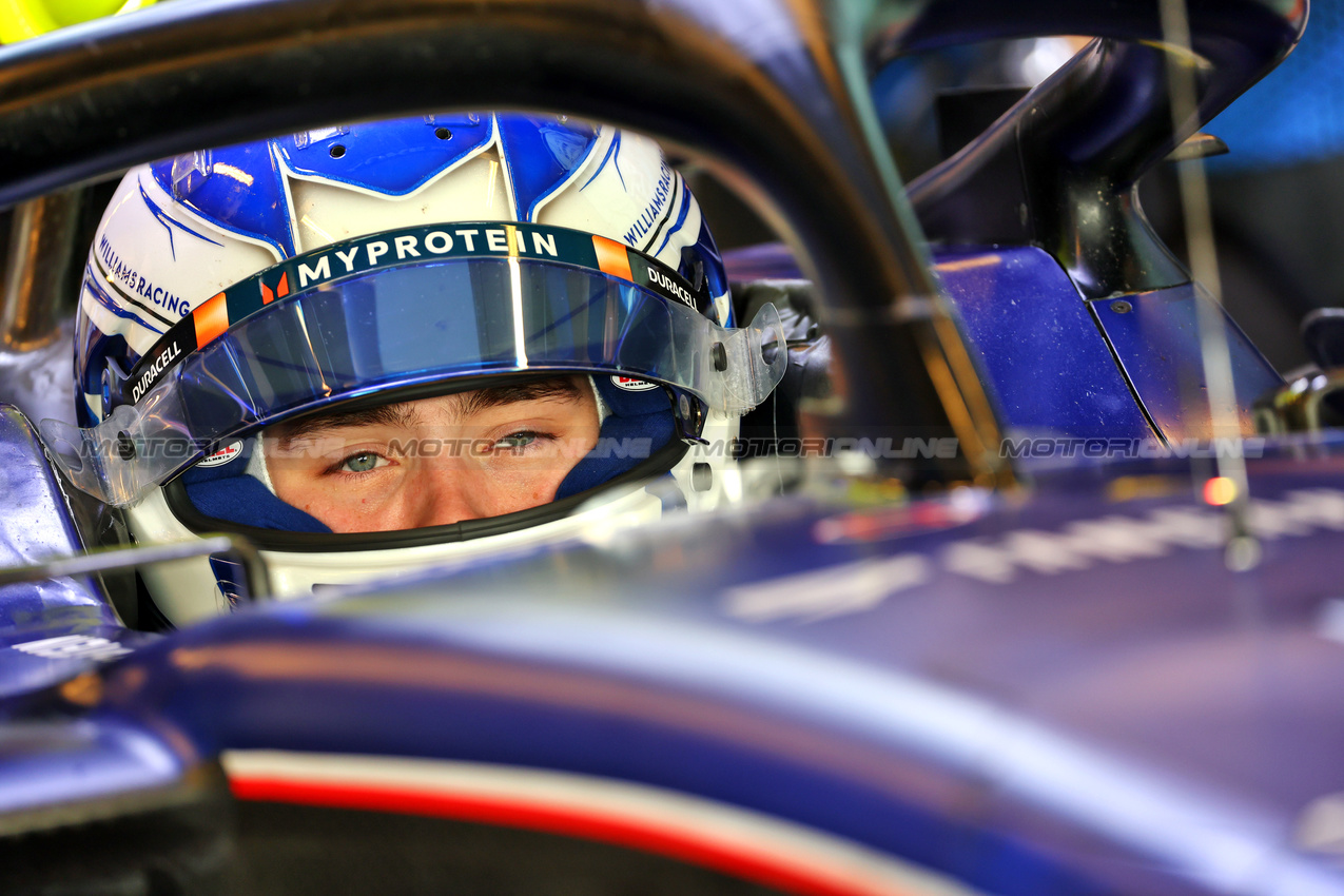 TEST ABU DHABI