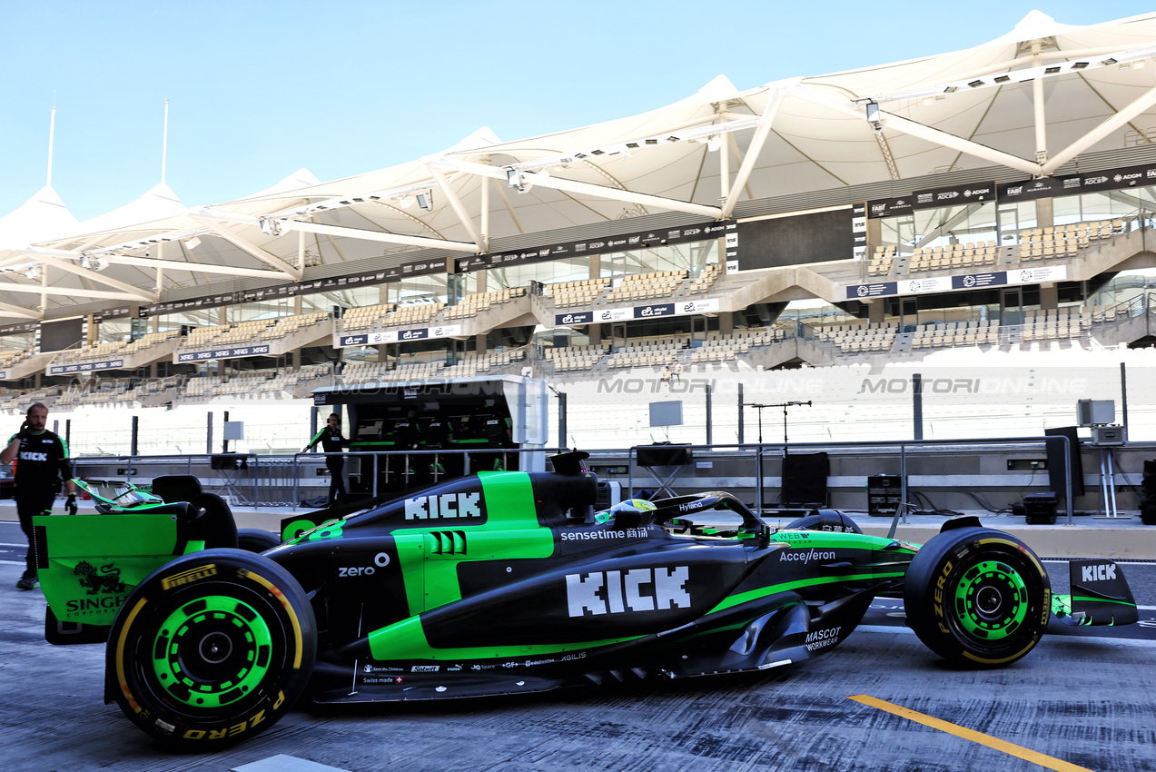 TEST ABU DHABI