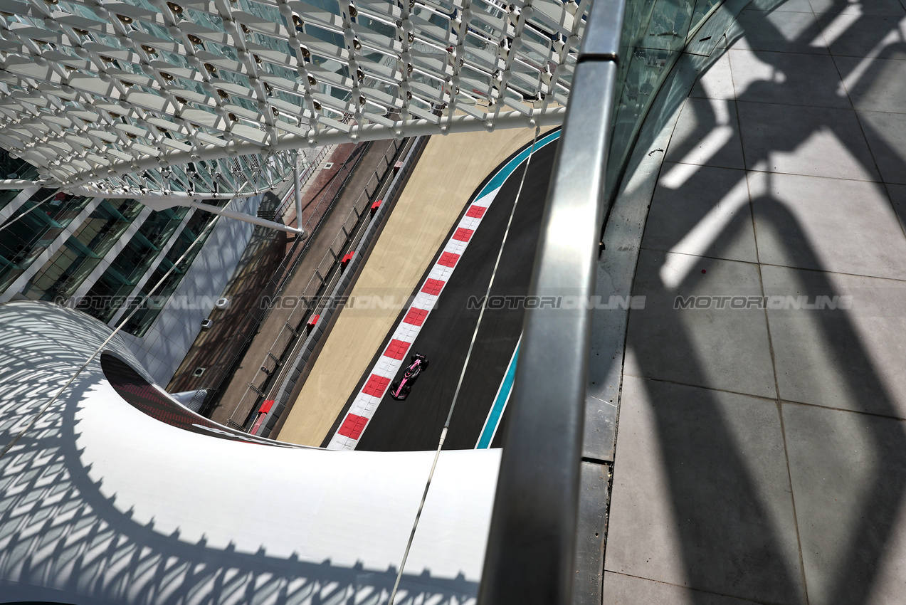 TEST ABU DHABI, Jak Crawford (USA) Aston Martin F1 Team AMR24 Young Driver.

10.12.2024. Formula 1 Testing, Yas Marina Circuit, Abu Dhabi, Tuesday.

- www.xpbimages.com, EMail: requests@xpbimages.com © Copyright: Moy / XPB Images