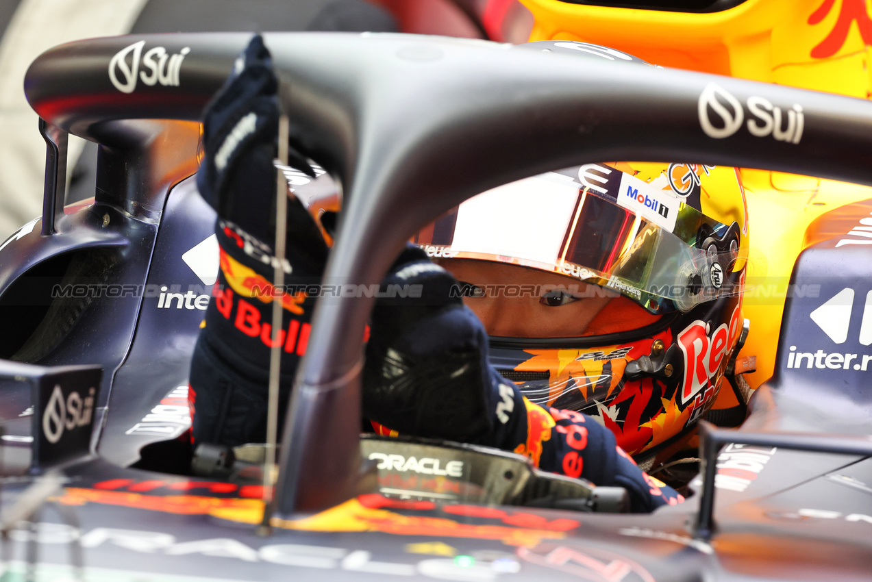 TEST ABU DHABI, Yuki Tsunoda (JPN) Red Bull Racing RB20.

10.12.2024. Formula 1 Testing, Yas Marina Circuit, Abu Dhabi, Tuesday.

- www.xpbimages.com, EMail: requests@xpbimages.com © Copyright: Batchelor / XPB Images