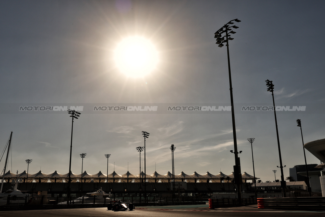 TEST ABU DHABI