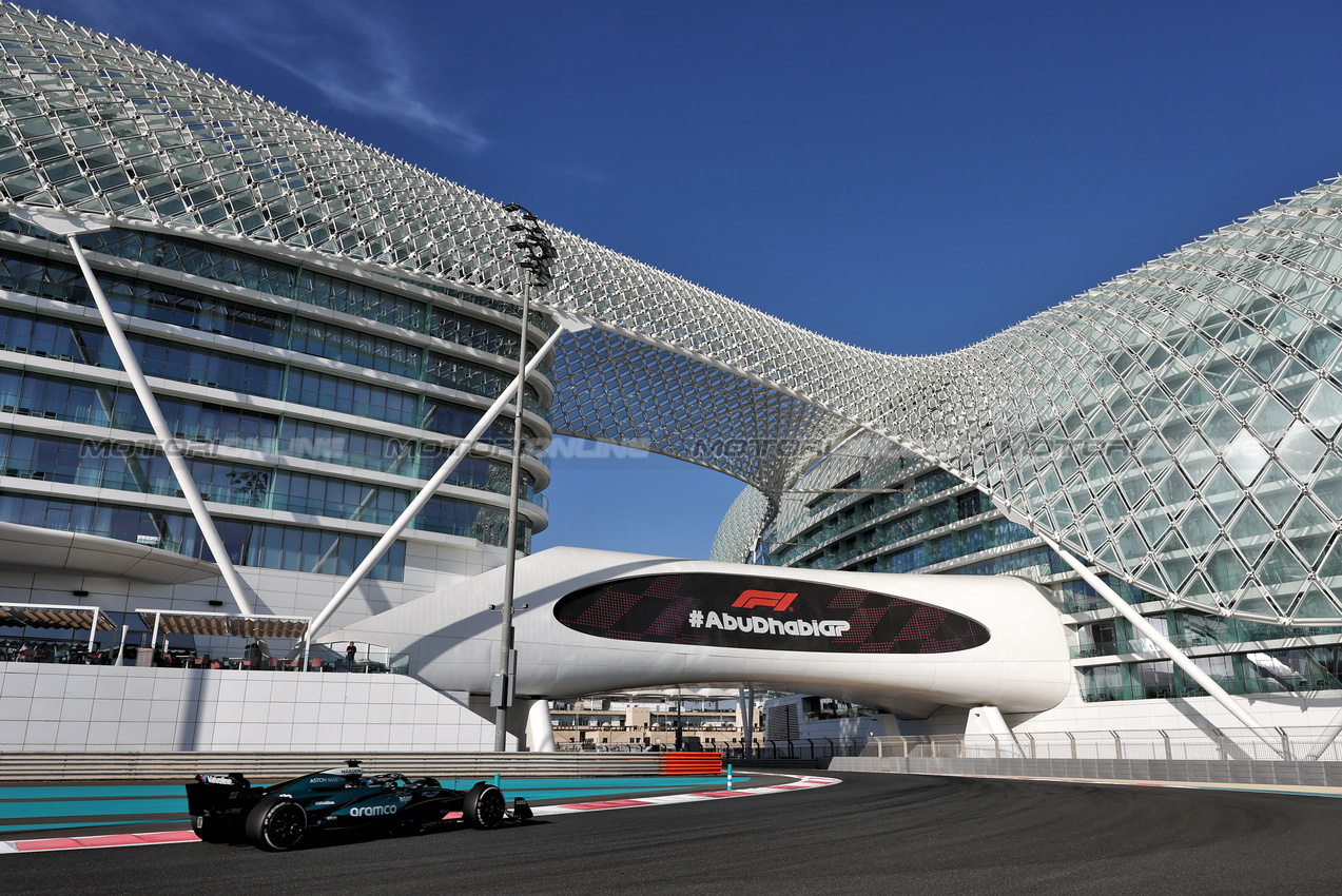 TEST ABU DHABI, Jak Crawford (USA) Aston Martin F1 Team AMR24 Young Driver.

10.12.2024. Formula 1 Testing, Yas Marina Circuit, Abu Dhabi, Tuesday.

- www.xpbimages.com, EMail: requests@xpbimages.com © Copyright: Moy / XPB Images