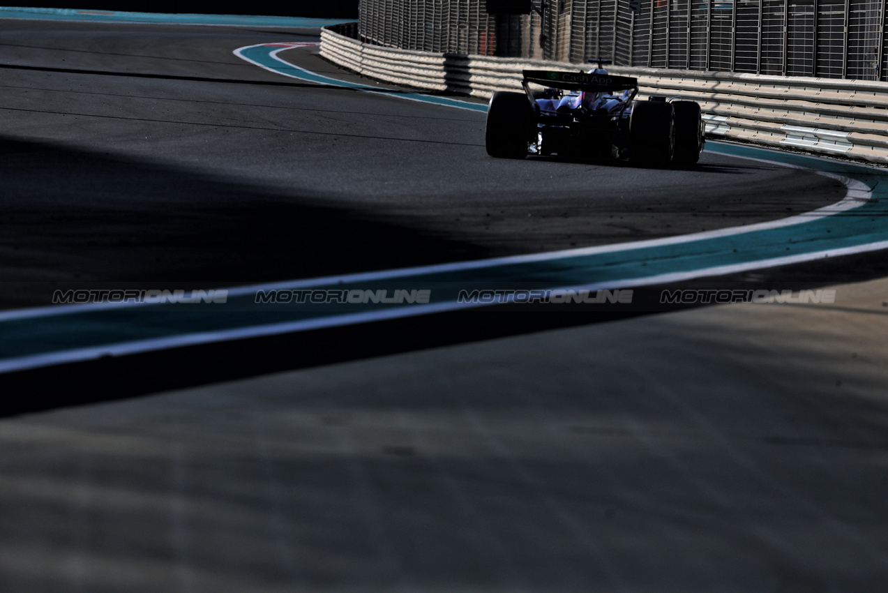 TEST ABU DHABI