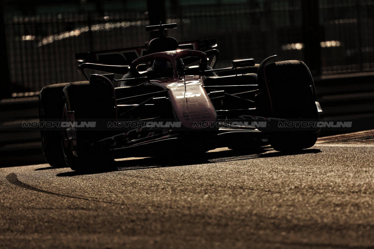 TEST ABU DHABI