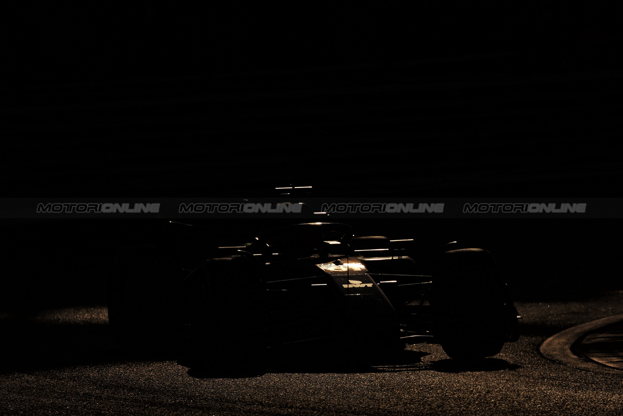 TEST ABU DHABI, Jack Doohan (AUS) Alpine F1 Team A524.

10.12.2024. Formula 1 Testing, Yas Marina Circuit, Abu Dhabi, Tuesday.

- www.xpbimages.com, EMail: requests@xpbimages.com © Copyright: Moy / XPB Images