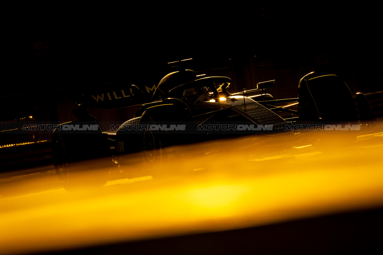 TEST ABU DHABI, Carlos Sainz (ESP) Williams Racing FW46.

10.12.2024. Formula 1 Testing, Yas Marina Circuit, Abu Dhabi, Tuesday.

- www.xpbimages.com, EMail: requests@xpbimages.com © Copyright: Bearne / XPB Images