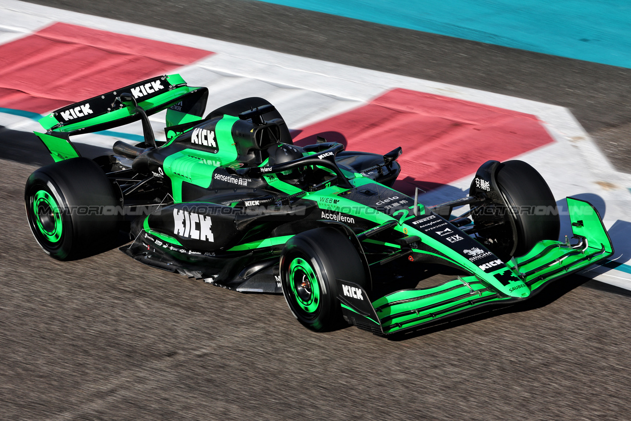 TEST ABU DHABI, Nico Hulkenberg (GER) Haas VF-24.

10.12.2024. Formula 1 Testing, Yas Marina Circuit, Abu Dhabi, Tuesday.

- www.xpbimages.com, EMail: requests@xpbimages.com © Copyright: Batchelor / XPB Images