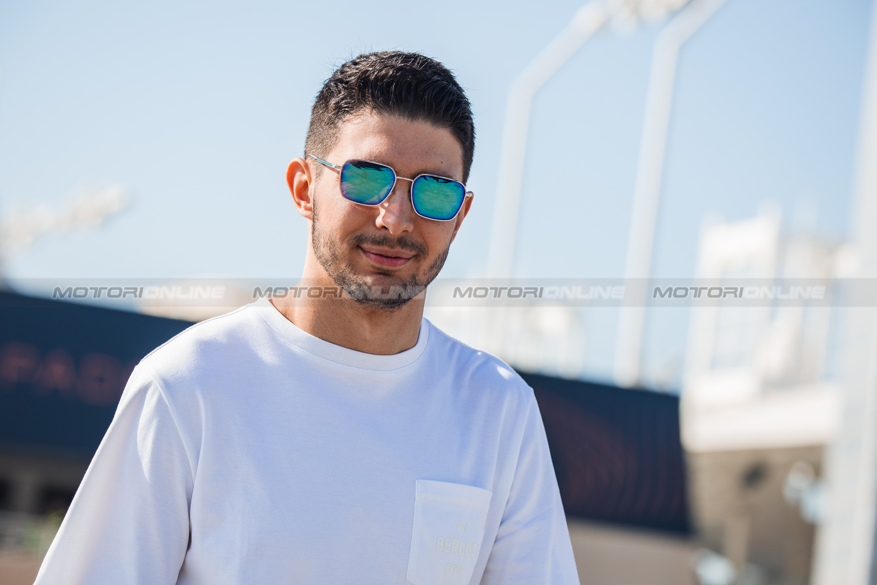 TEST BAHRAIN, Esteban Ocon (FRA) Alpine F1 Team.

21.02.2024. Formula 1 Testing, Sakhir, Bahrain, Day One.

- www.xpbimages.com, EMail: requests@xpbimages.com © Copyright: Bearne / XPB Images