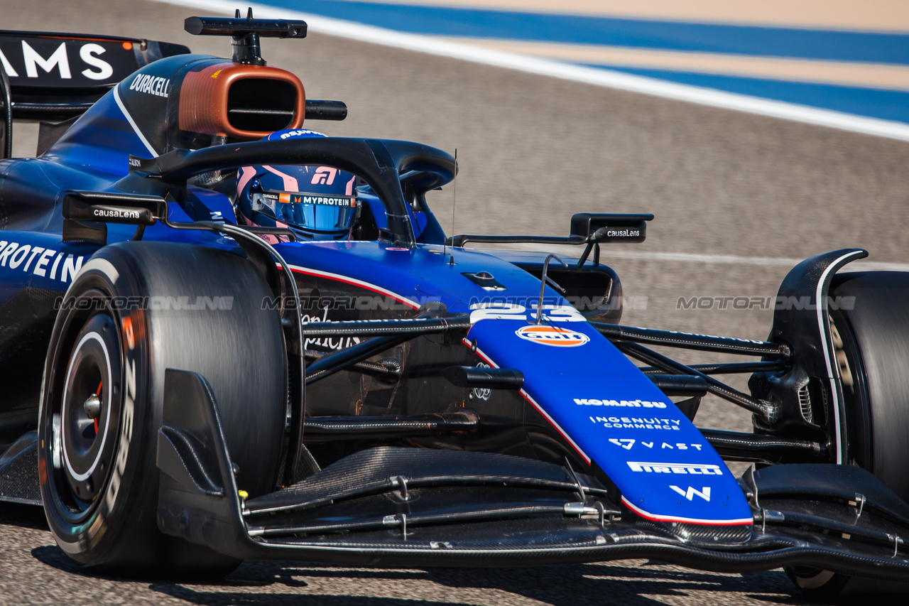 TEST BAHRAIN, Alexander Albon (THA) Williams Racing FW46.

21.02.2024. Formula 1 Testing, Sakhir, Bahrain, Day One.

- www.xpbimages.com, EMail: requests@xpbimages.com © Copyright: Bearne / XPB Images