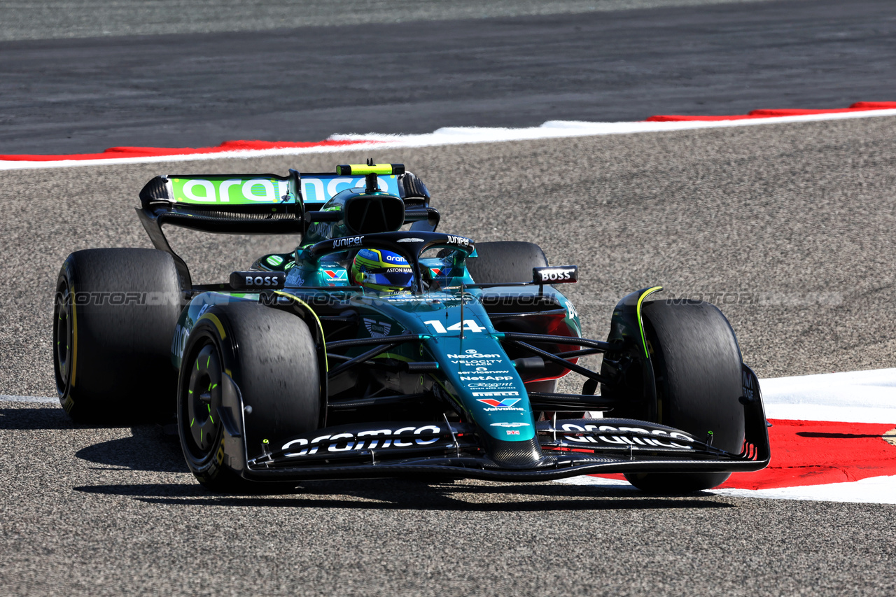 TEST BAHRAIN, Fernando Alonso (ESP) Aston Martin F1 Team AMR24.

21.02.2024. Formula 1 Testing, Sakhir, Bahrain, Day One.

- www.xpbimages.com, EMail: requests@xpbimages.com © Copyright: Bearne / XPB Images