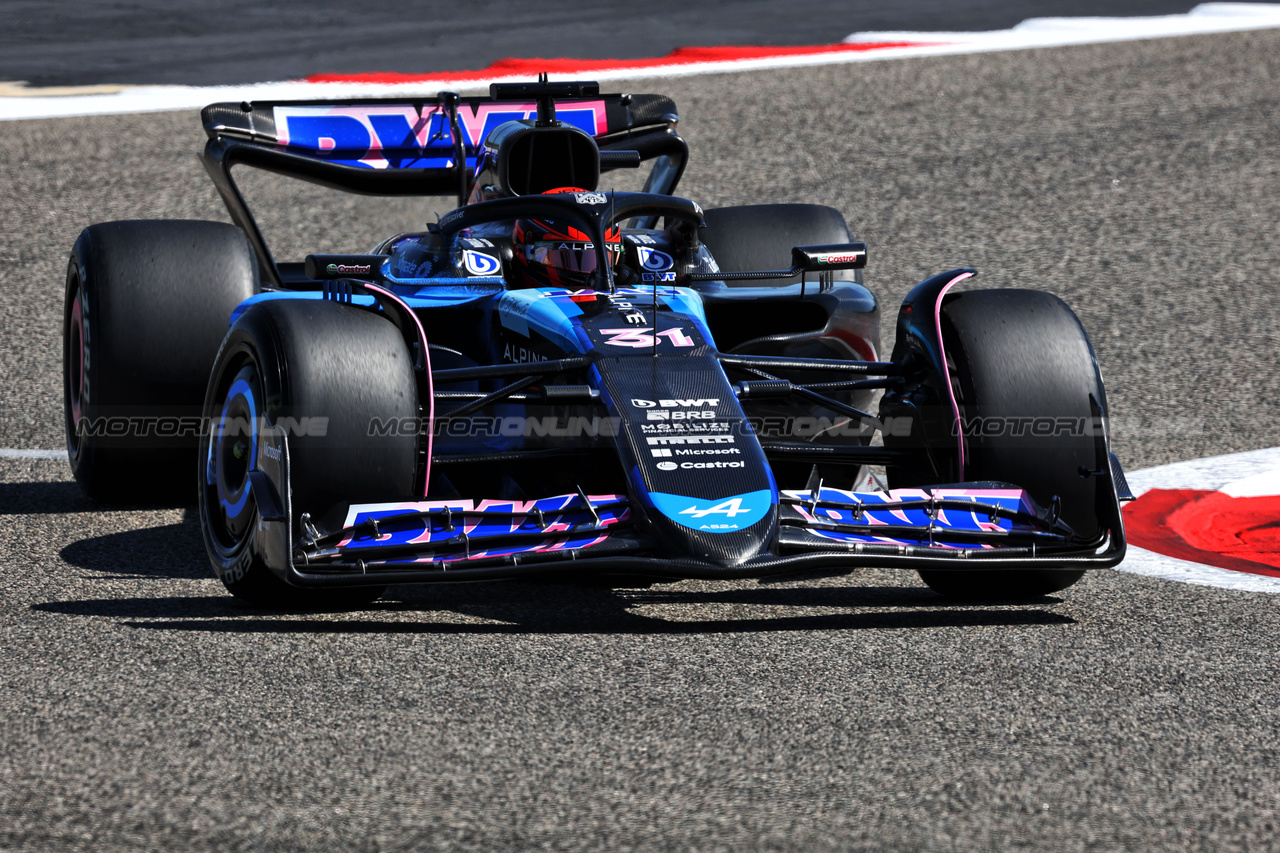 TEST BAHRAIN, Esteban Ocon (FRA) Alpine F1 Team A524.

21.02.2024. Formula 1 Testing, Sakhir, Bahrain, Day One.

- www.xpbimages.com, EMail: requests@xpbimages.com © Copyright: Bearne / XPB Images