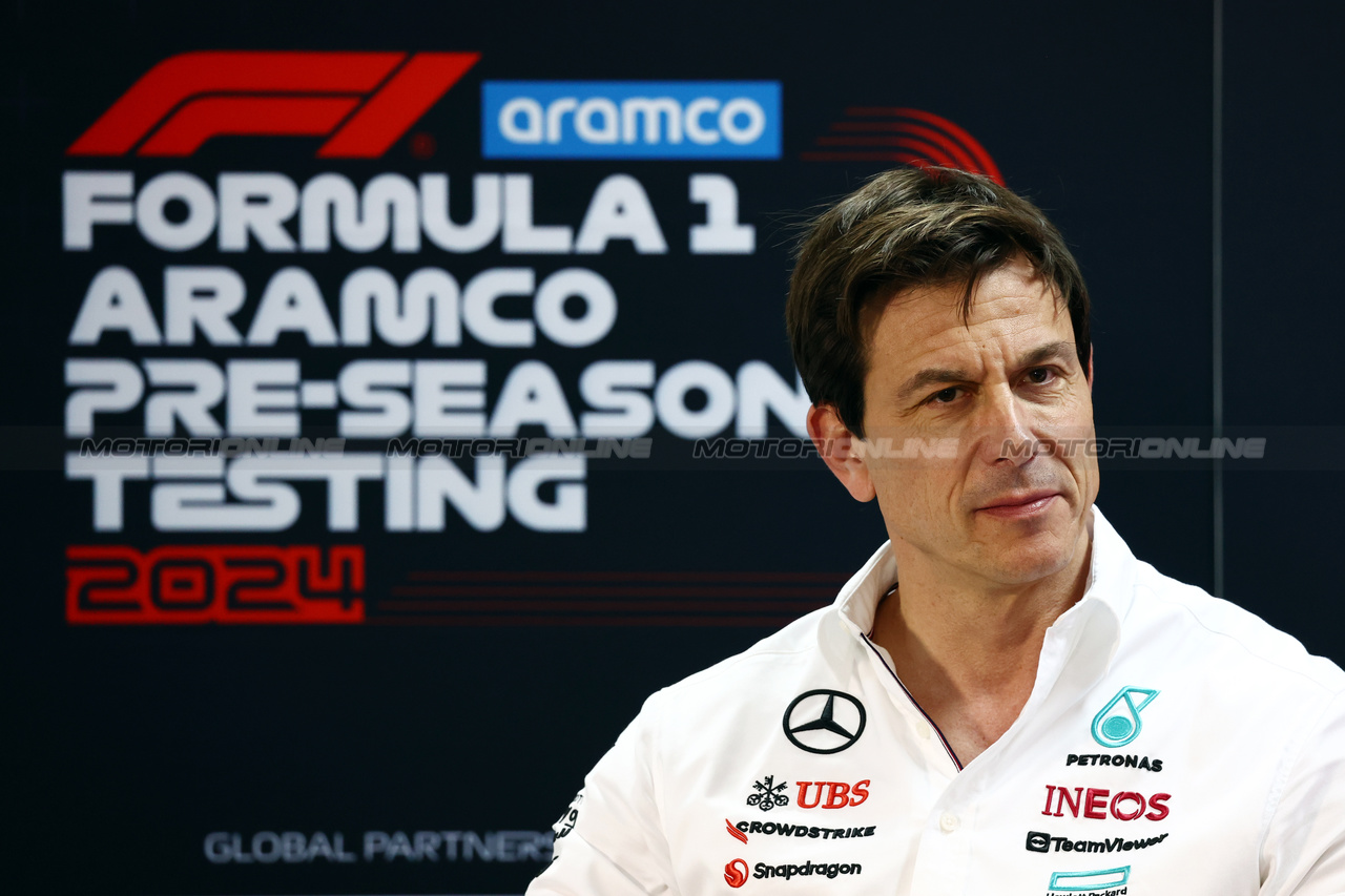 TEST BAHRAIN, Toto Wolff (GER) Mercedes AMG F1 Shareholder e Executive Director in the FIA Press Conference.

21.02.2024. Formula 1 Testing, Sakhir, Bahrain, Day One.

- www.xpbimages.com, EMail: requests@xpbimages.com © Copyright: Charniaux / XPB Images