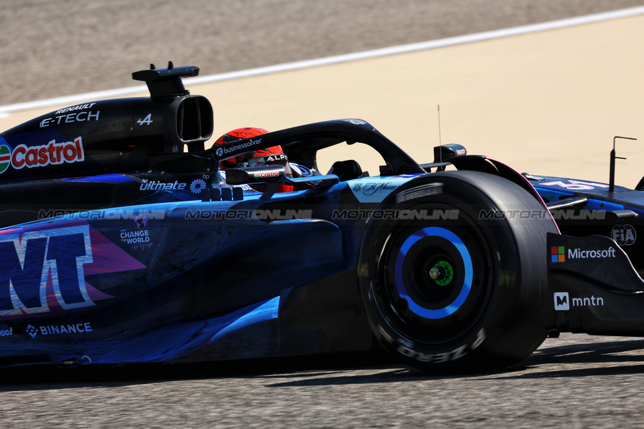 TEST BAHRAIN, Esteban Ocon (FRA) Alpine F1 Team A524.

21.02.2024. Formula 1 Testing, Sakhir, Bahrain, Day One.

- www.xpbimages.com, EMail: requests@xpbimages.com © Copyright: Bearne / XPB Images