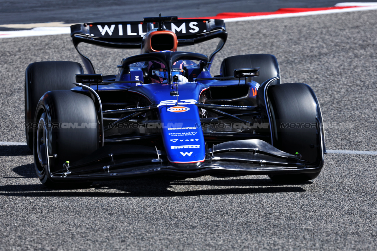 TEST BAHRAIN, Alexander Albon (THA) Williams Racing FW46.

21.02.2024. Formula 1 Testing, Sakhir, Bahrain, Day One.

- www.xpbimages.com, EMail: requests@xpbimages.com © Copyright: Bearne / XPB Images
