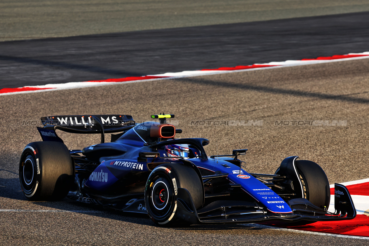 TEST BAHRAIN, Logan Sargeant (USA) Williams Racing FW46.

21.02.2024. Formula 1 Testing, Sakhir, Bahrain, Day One.

- www.xpbimages.com, EMail: requests@xpbimages.com © Copyright: Batchelor / XPB Images