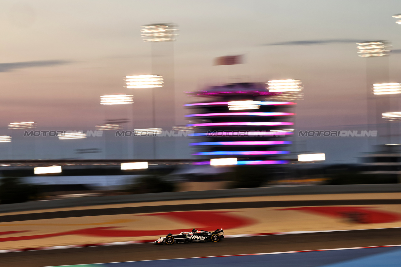 TEST BAHRAIN, Nico Hulkenberg (GER) Haas VF-24.

21.02.2024. Formula 1 Testing, Sakhir, Bahrain, Day One.

- www.xpbimages.com, EMail: requests@xpbimages.com © Copyright: Charniaux / XPB Images