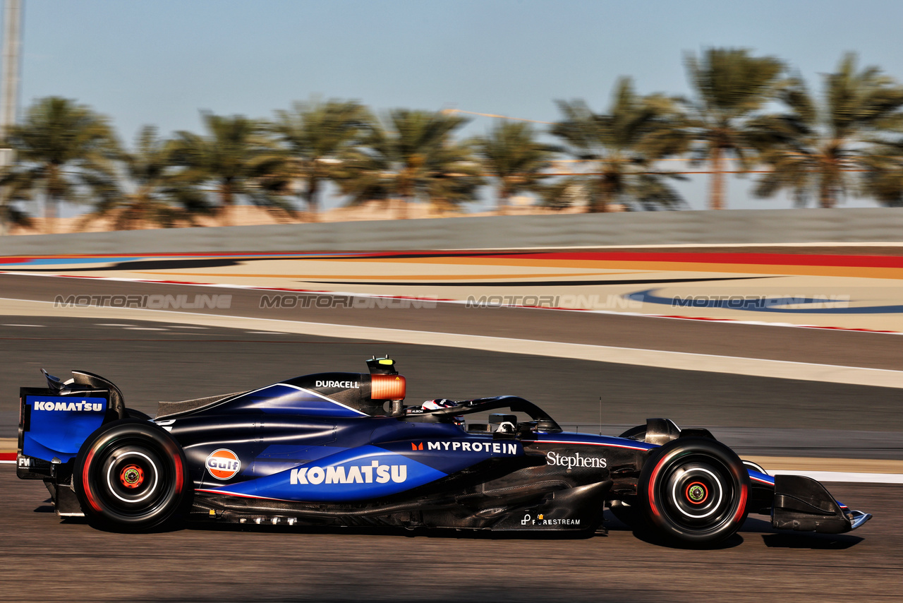 TEST BAHRAIN, Logan Sargeant (USA) Williams Racing FW46.

21.02.2024. Formula 1 Testing, Sakhir, Bahrain, Day One.

- www.xpbimages.com, EMail: requests@xpbimages.com © Copyright: Moy / XPB Images