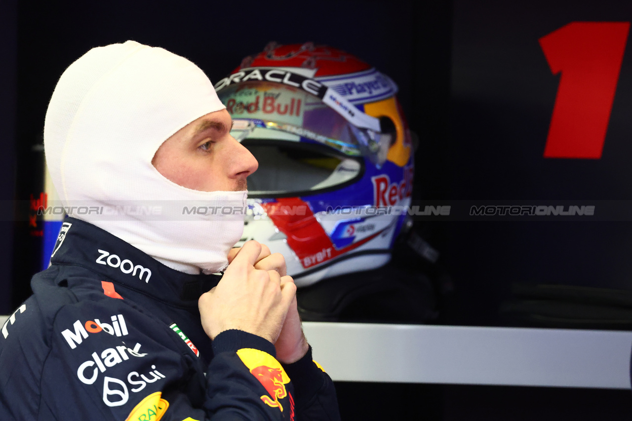 TEST BAHRAIN, Max Verstappen (NLD) Red Bull Racing.

21.02.2024. Formula 1 Testing, Sakhir, Bahrain, Day One.

- www.xpbimages.com, EMail: requests@xpbimages.com © Copyright: Batchelor / XPB Images