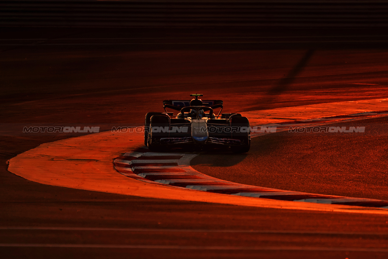 TEST BAHRAIN, Pierre Gasly (FRA) Alpine F1 Team A524.

21.02.2024. Formula 1 Testing, Sakhir, Bahrain, Day One.

- www.xpbimages.com, EMail: requests@xpbimages.com © Copyright: Moy / XPB Images