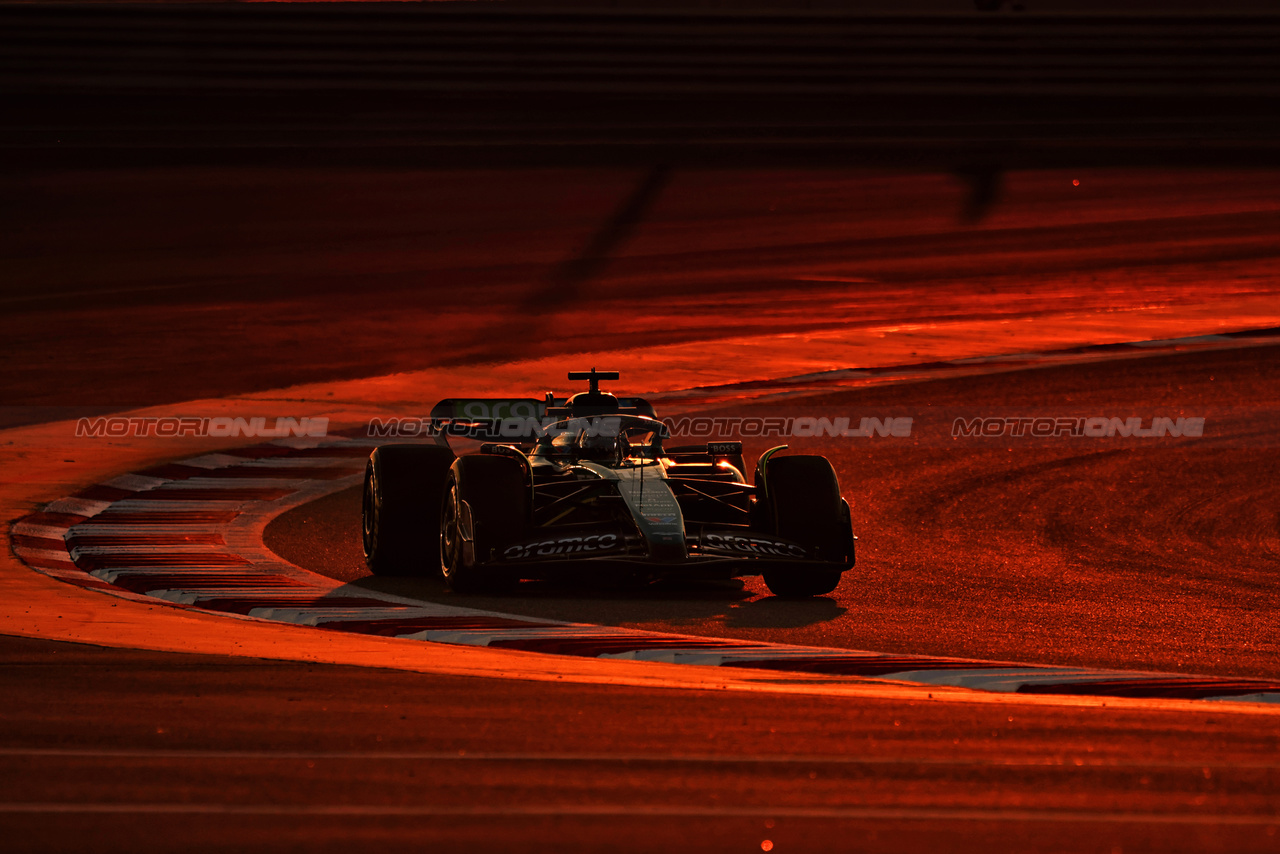 TEST BAHRAIN, Lance Stroll (CDN) Aston Martin F1 Team AMR24.

21.02.2024. Formula 1 Testing, Sakhir, Bahrain, Day One.

- www.xpbimages.com, EMail: requests@xpbimages.com © Copyright: Moy / XPB Images