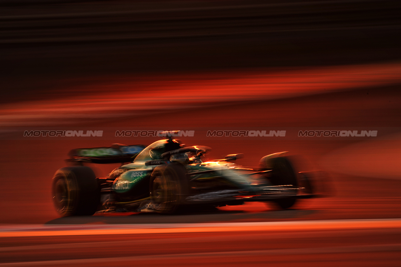 TEST BAHRAIN, Lance Stroll (CDN) Aston Martin F1 Team AMR24.

21.02.2024. Formula 1 Testing, Sakhir, Bahrain, Day One.

- www.xpbimages.com, EMail: requests@xpbimages.com © Copyright: Moy / XPB Images