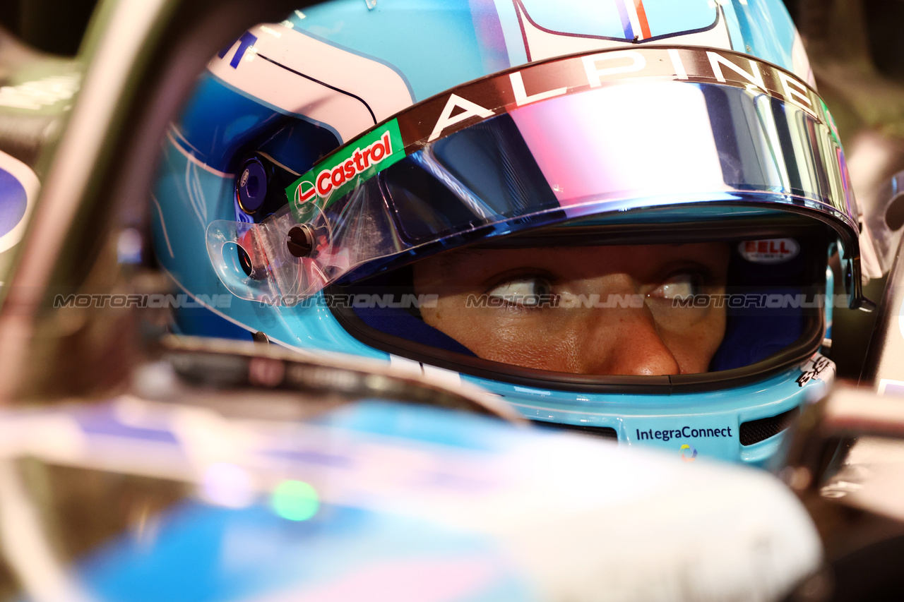 TEST BAHRAIN, George Russell (GBR) Mercedes AMG F1 W15.

21.02.2024. Formula 1 Testing, Sakhir, Bahrain, Day One.

- www.xpbimages.com, EMail: requests@xpbimages.com © Copyright: Batchelor / XPB Images