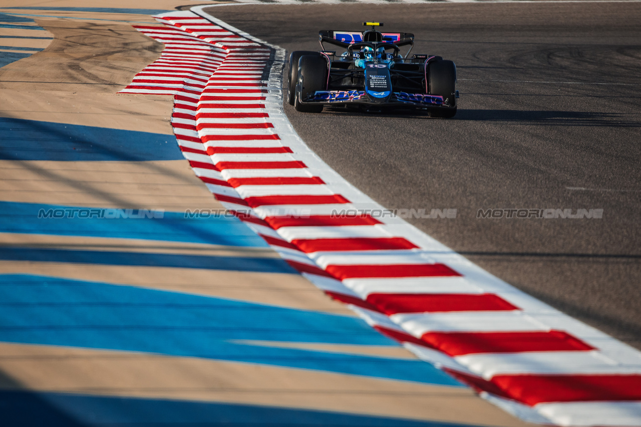 TEST BAHRAIN, Pierre Gasly (FRA) Alpine F1 Team A524.

21.02.2024. Formula 1 Testing, Sakhir, Bahrain, Day One.

- www.xpbimages.com, EMail: requests@xpbimages.com © Copyright: Bearne / XPB Images