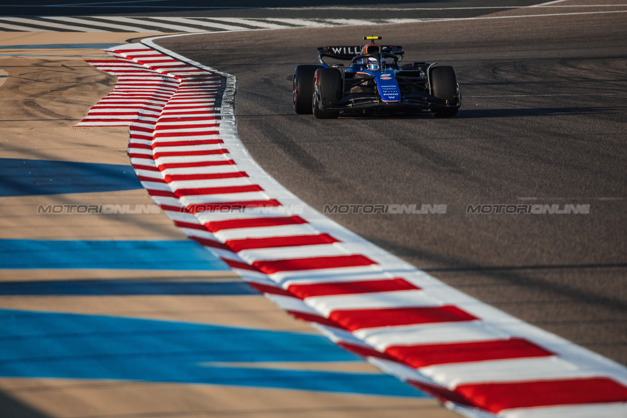 TEST BAHRAIN, Logan Sargeant (USA) Williams Racing FW46.

21.02.2024. Formula 1 Testing, Sakhir, Bahrain, Day One.

- www.xpbimages.com, EMail: requests@xpbimages.com © Copyright: Bearne / XPB Images