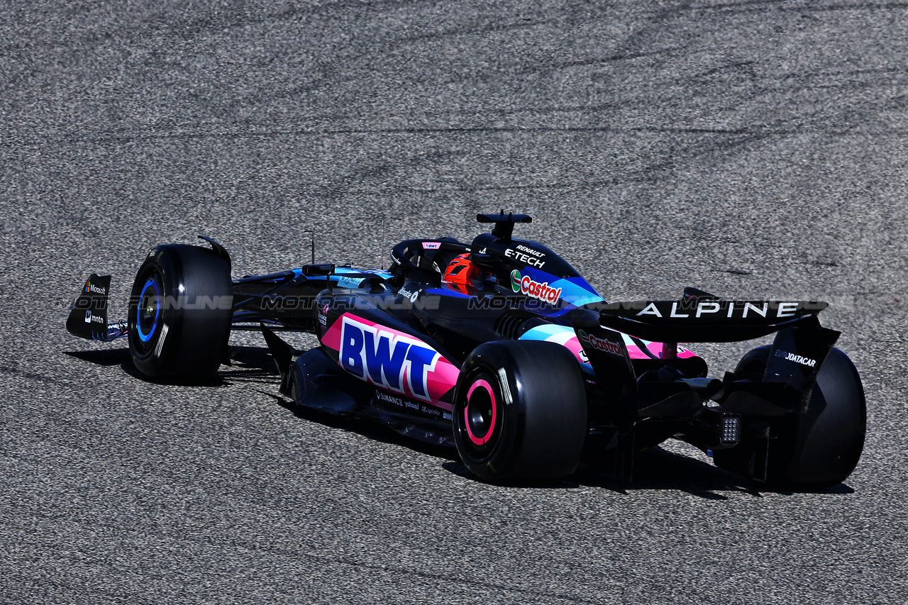 TEST BAHRAIN, Esteban Ocon (FRA) Alpine F1 Team A524.

21.02.2024. Formula 1 Testing, Sakhir, Bahrain, Day One.

- www.xpbimages.com, EMail: requests@xpbimages.com © Copyright: Charniaux / XPB Images