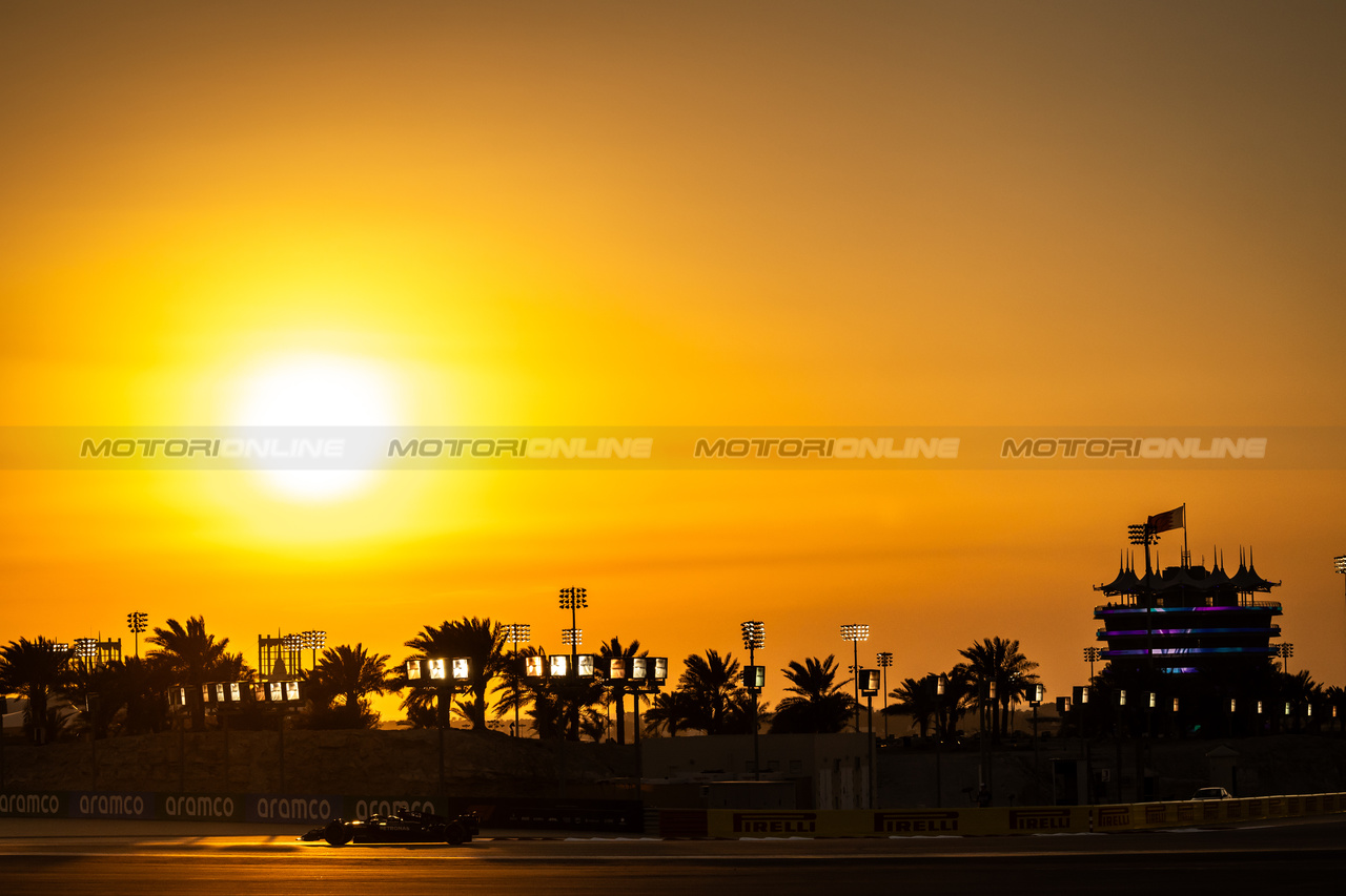TEST BAHRAIN, George Russell (GBR) Mercedes AMG F1 W15.

21.02.2024. Formula 1 Testing, Sakhir, Bahrain, Day One.

- www.xpbimages.com, EMail: requests@xpbimages.com © Copyright: Bearne / XPB Images