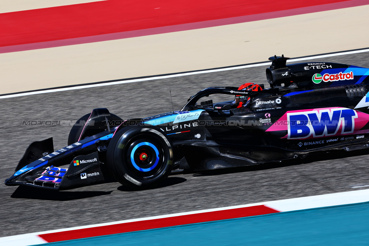 TEST BAHRAIN, Esteban Ocon (FRA) Alpine F1 Team A524.

21.02.2024. Formula 1 Testing, Sakhir, Bahrain, Day One.

- www.xpbimages.com, EMail: requests@xpbimages.com © Copyright: Charniaux / XPB Images