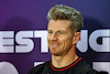 TEST BAHRAIN, Nico Hulkenberg (GER) Haas F1 Team in the FIA Press Conference.
21.02.2024. Formula 1 Testing, Sakhir, Bahrain, Day One.
- www.xpbimages.com, EMail: requests@xpbimages.com © Copyright: Charniaux / XPB Images