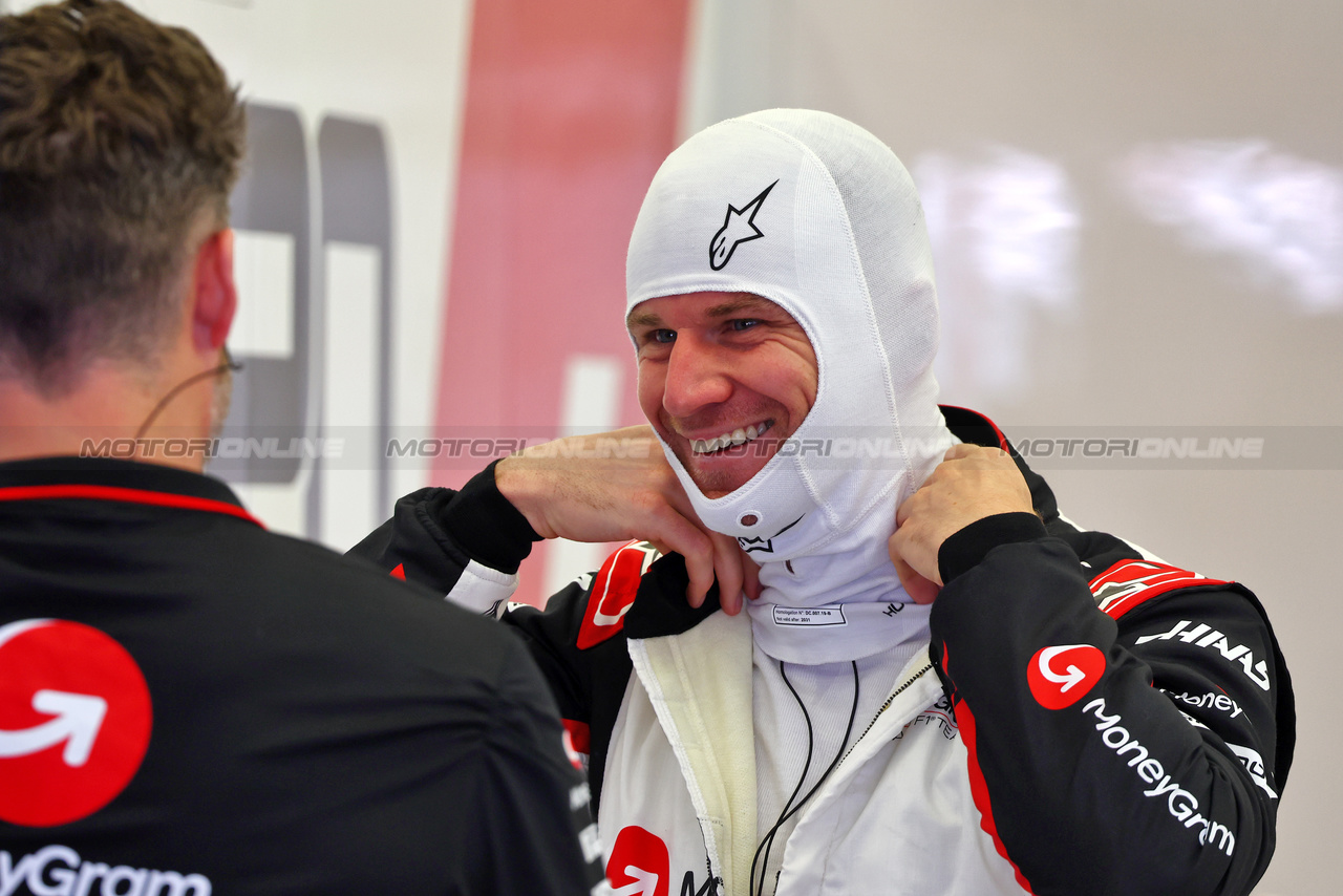 TEST BAHRAIN, Nico Hulkenberg (GER) Haas F1 Team.

22.02.2024. Formula 1 Testing, Sakhir, Bahrain, Day Two.

- www.xpbimages.com, EMail: requests@xpbimages.com © Copyright: Batchelor / XPB Images