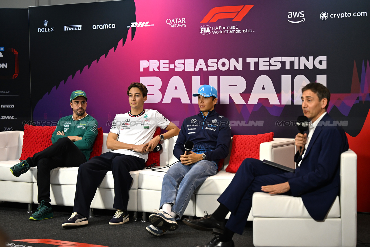 TEST BAHRAIN, (L to R): Fernando Alonso (ESP) Aston Martin F1 Team; George Russell (GBR) Mercedes AMG F1; e Alexander Albon (THA) Williams Racing, in the FIA Press Conference.

22.02.2024. Formula 1 Testing, Sakhir, Bahrain, Day Two.

- www.xpbimages.com, EMail: requests@xpbimages.com © Copyright: XPB Images