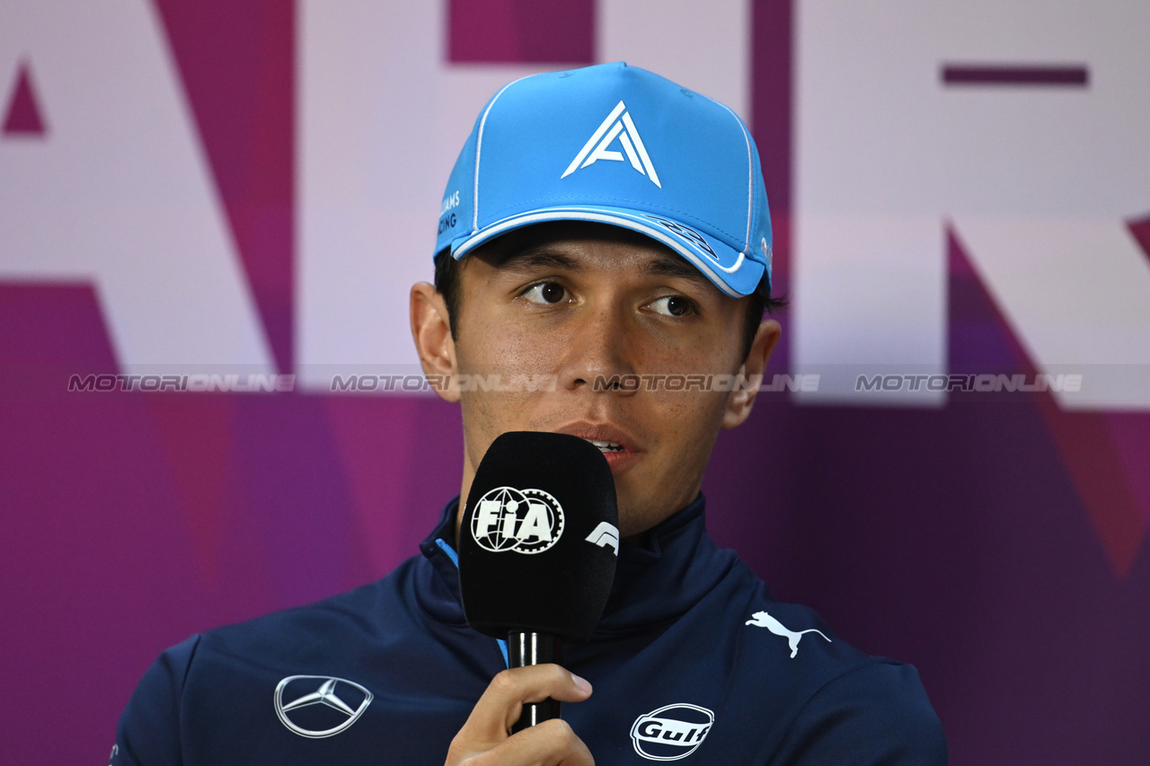 TEST BAHRAIN, Alexander Albon (THA) Williams Racing in the FIA Press Conference.

22.02.2024. Formula 1 Testing, Sakhir, Bahrain, Day Two.

- www.xpbimages.com, EMail: requests@xpbimages.com © Copyright: XPB Images