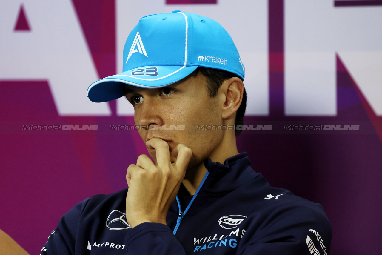 TEST BAHRAIN, Alexander Albon (THA) Williams Racing in the FIA Press Conference.

22.02.2024. Formula 1 Testing, Sakhir, Bahrain, Day Two.

- www.xpbimages.com, EMail: requests@xpbimages.com © Copyright: Bearne / XPB Images